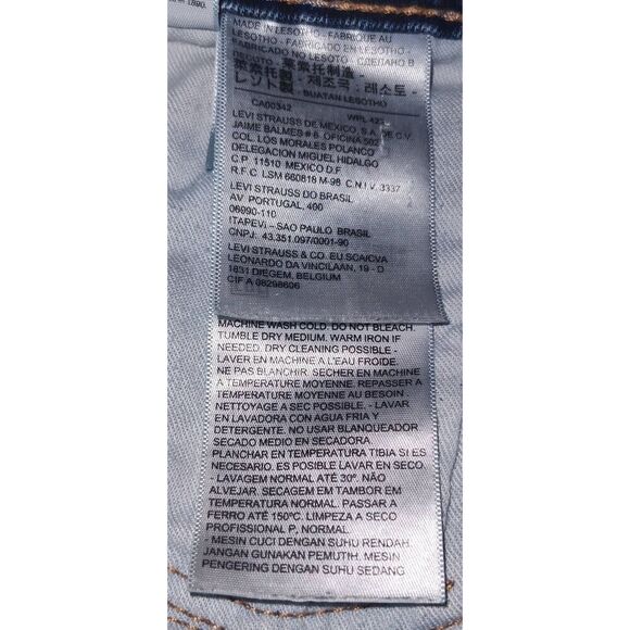 Levi's 505 jean shorts frayed hem Size 32 x 30 Sexy Summer SEE MEASUREMENTS! - Picture 10 of 11